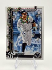 Topps Aaron Judge New York Yankees Holiday Baseball Card 2025 H161 MLB