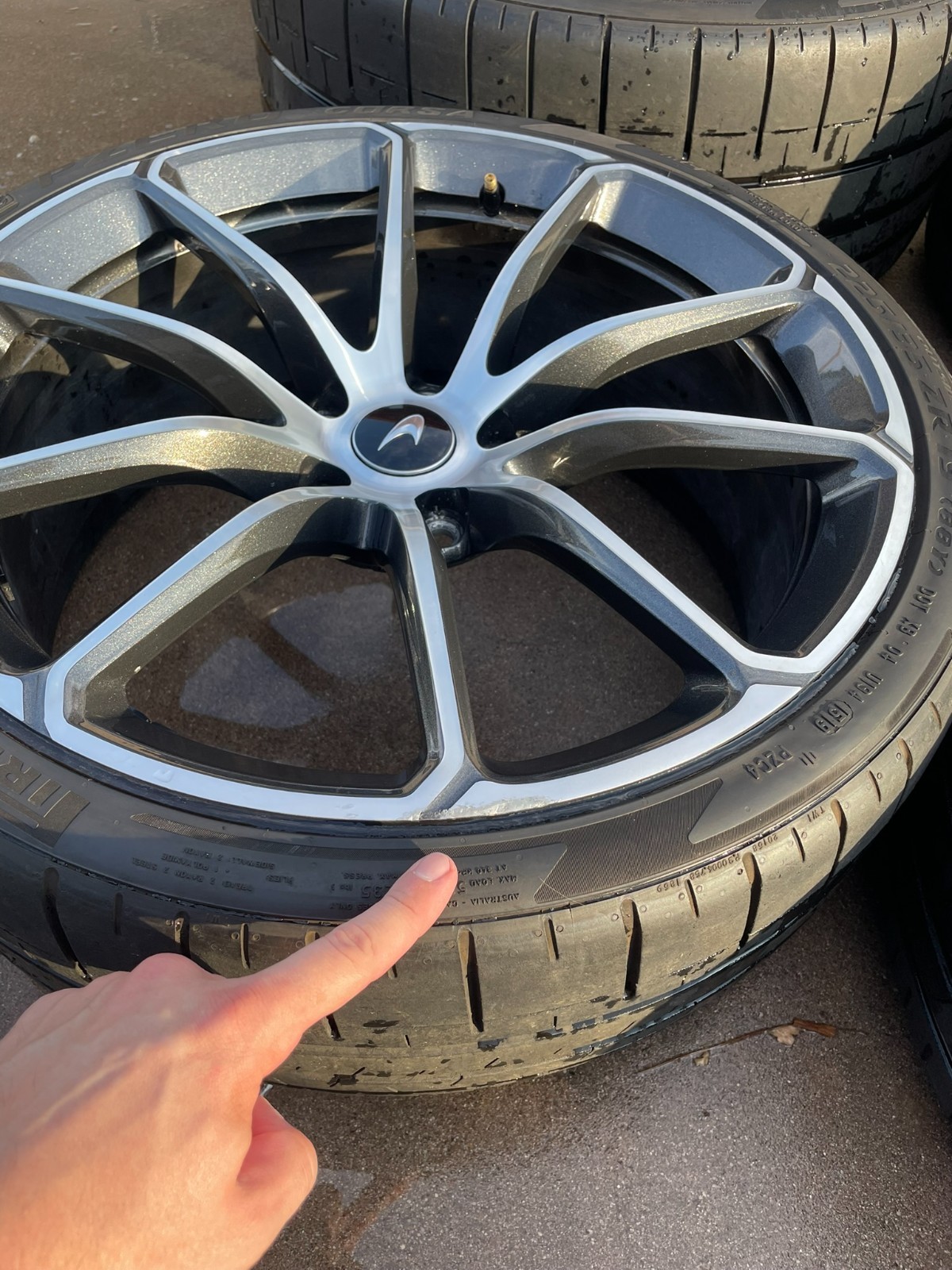 McLaren 570S 2017 Front Left Wheel P/N 011823