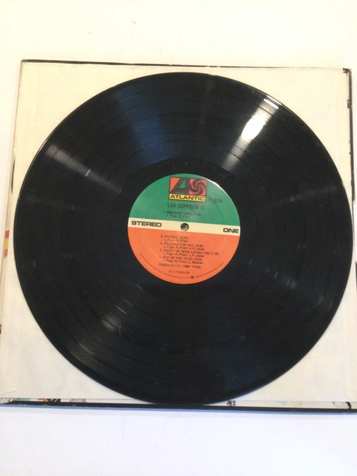 LED ZEPPELIN - 'LED ZEPPELIN III' - Vinyl LP - 1970 - COMPLETE W/ ROTATING WHEEL Foto 2 de 4