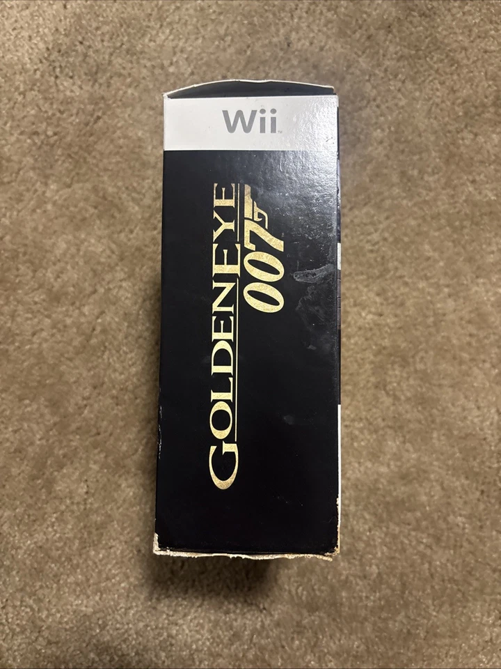 Wii GoldenEye 007 Limited Edition Classic Controller Pro Gold - New Open Box - Image 2 of 4