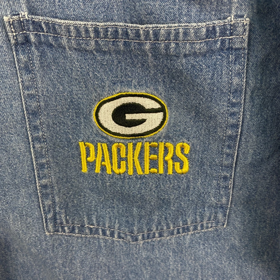 Green Bay Packers NFL Mens Medium Long Sleeve Button Up Shirt Blue Denim Pocket - Image 2 of 4