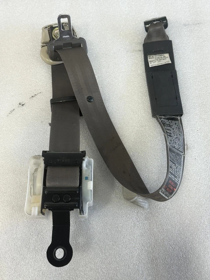 CINTURÓN DE SEGURIDAD DELANTERO MITSUBISHI MONTERO SPORT 1997 1998 1999 PASAJERO DERECHO BRONCEADO Foto 2 de 4