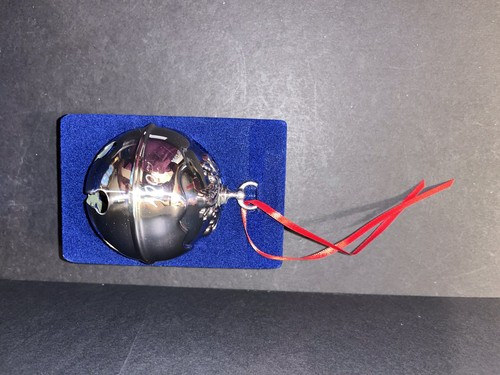 Reed & Barton 2001 Plato de Plata Anual Navidad Acebo Campana Adorno en Caja - Imagen 3 de 11