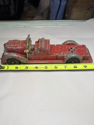 Vintage HUBLEY KIDDIE TOY Die Cast Fire Truck  W/Driver # 473