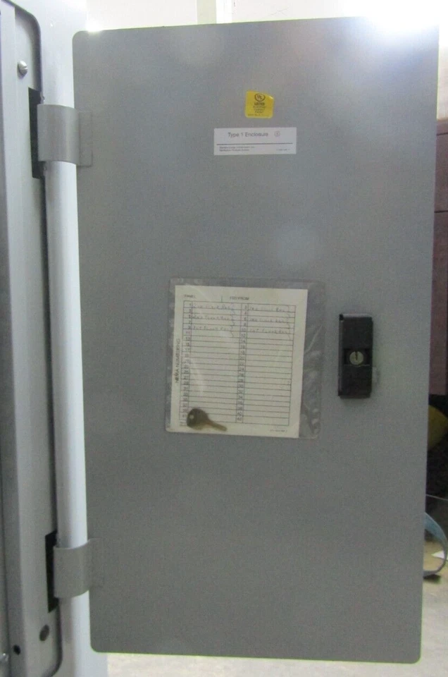 😃 SIEMENS 250 AMP MAIN LUG PANELBOARD 208Y/120 VAC 3 PHASE 18 CIRCUIT - Image 3 of 4