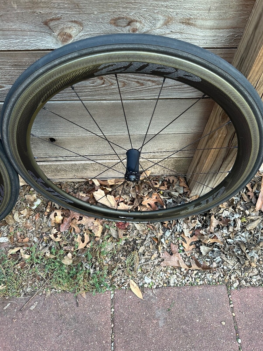 Zipp 303 NSW rim brake carbon clincher wheelset in excellent