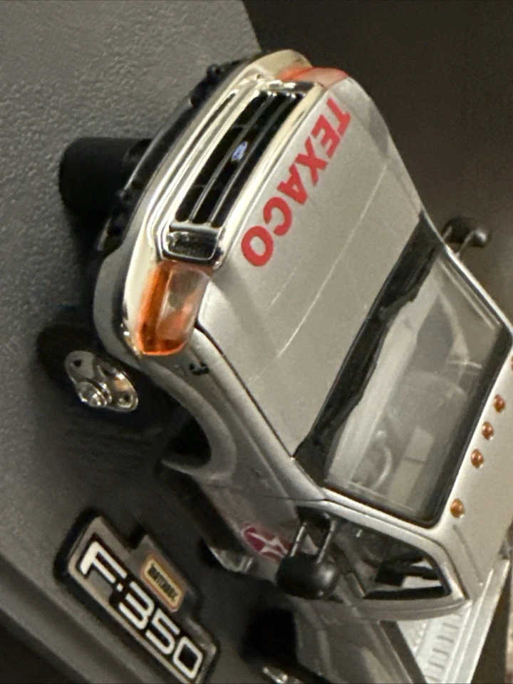 Camioneta Ford F350 1999 Texas doble - caja de cerillas 1:24 sellada de fábrica Foto 3 de 4