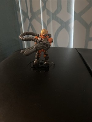 HALO MEGA BLOKS UNSC ORANGE FLAME MARINE FLAMETHROWER MINI FIGURE 96978 SERIES 9
