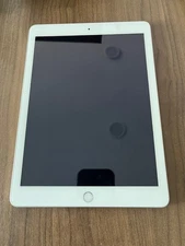 Apple iPad Pro (9.7-inch) A1674 32 GB, Wi-Fi + 4G, 9.7 in - Silver