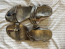 Stuart Weitzman Women s Silver Snakeskin Leat...