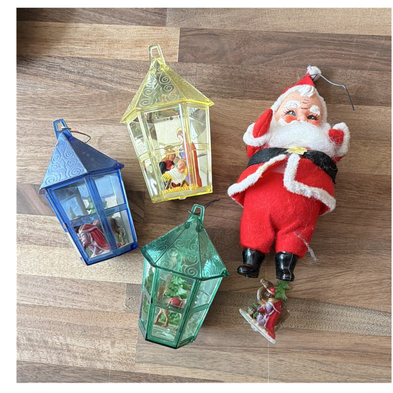 Christmas Hanging Ornaments Lot of 4 Santa Claus & Lantern, Multicolor