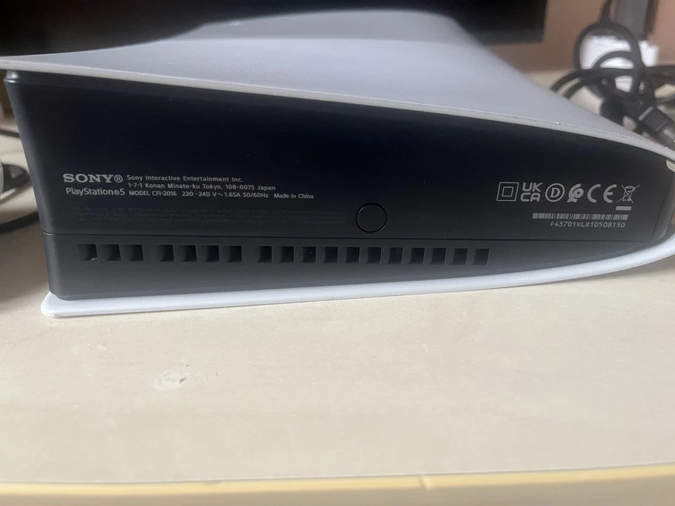 Sony PlayStation 5 Slim Digital, foto 4 di 5