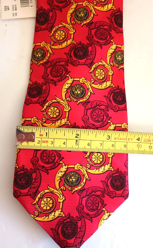 Cravatta in seta GIANNI VERSACE Made in Italy barocco oro rosso 58" lunga etichetta Macy's - Foto 6 di 6