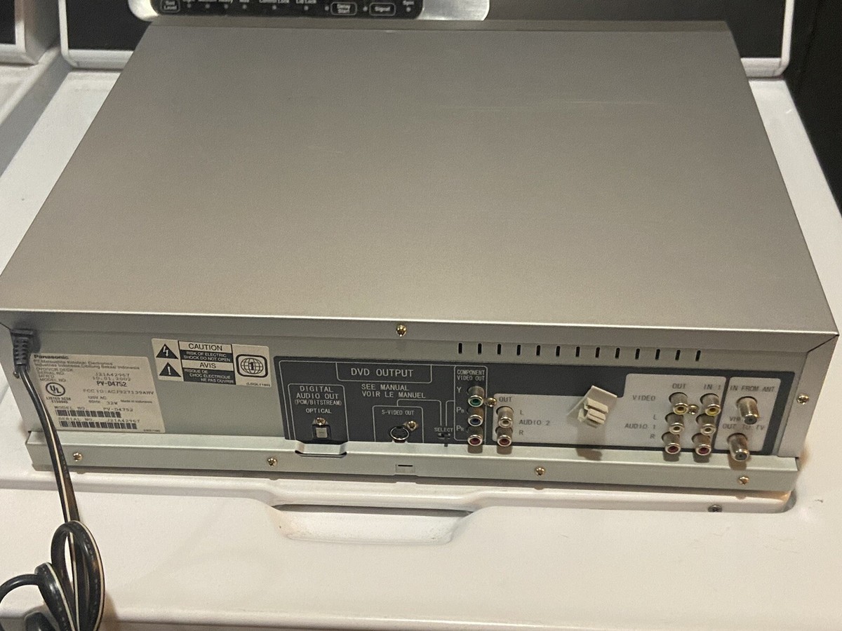 Panasonic PV-D4742 DVD / VCR Player Combo VHS 4 Head Works No