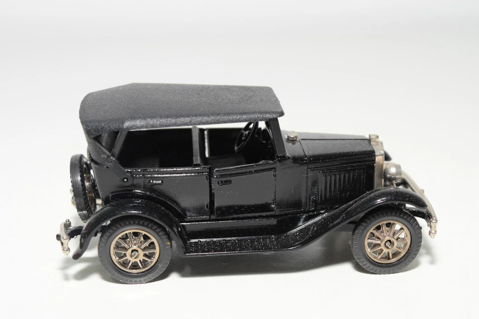 RUSSIAN CCCP USSR NOVOEXPORT VOLGA GAZ TA3-3 VINTAGE BLACK MINT - Immagine 3 di 4