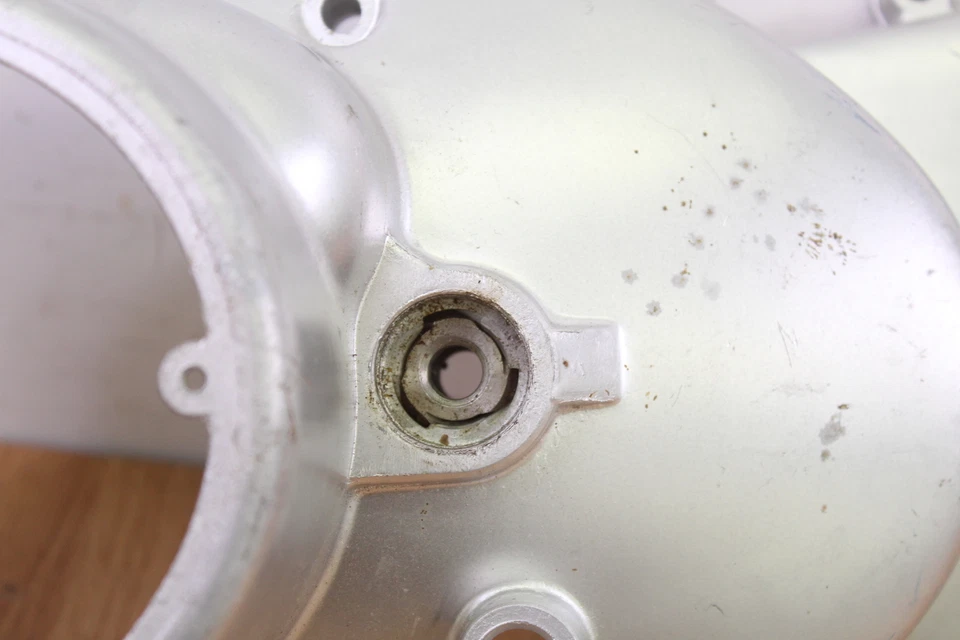 Cubierta de estator Yamaha YL2 1968 cubierta magnética PT# 165-15410-02-00 con palanca de embrague Foto 2 de 4