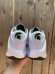 giannis antetokounmpo shoes youth