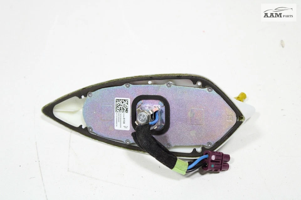 2015-2019 Buick Lacrosse techo superior trasero radio AM FM ANTENA ALETA DE TIBURÓN OEM Foto 3 de 4