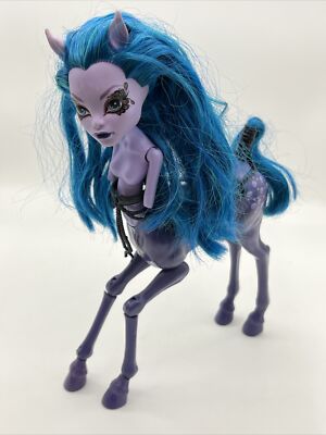 Monster High Avea Trotter Freaky Fusion Hybrid Doll Centaur
