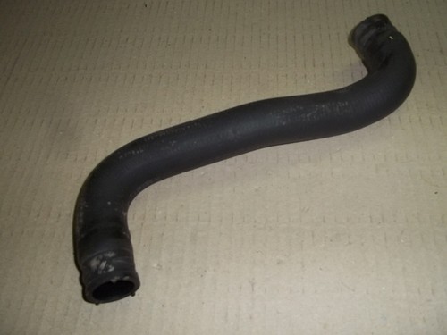 VW Golf 2 - 1.6 51KW Benzin Original Kühlwasserschlauch Wasserpumpe