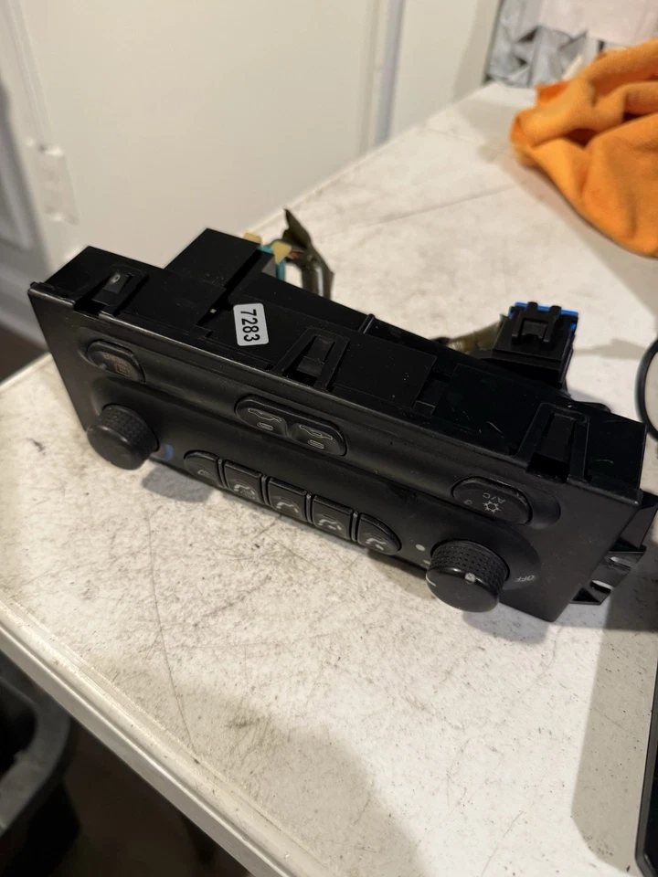 1998 - 2002 Oldsmobile Intrigue Climate Control Heater A/C - Image 3 of 4