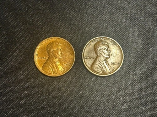 Lot Of 2 1909 And 1909 VDB Lincoln Cents VF