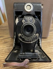 vintage Kodak No. 2 Folding Cartridge Hawk-Eye Model B camera