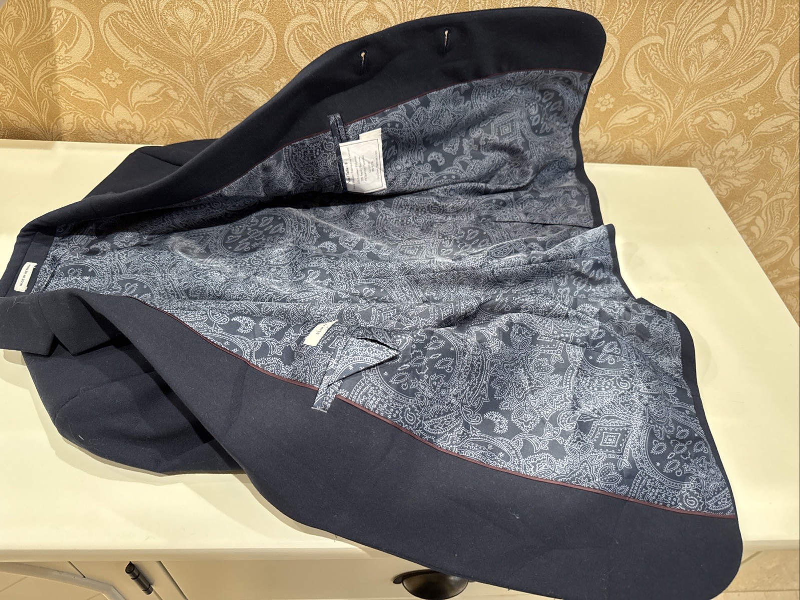 Joseph Abboud Boy’s Size 8 Blue Two Button Slim Fit Blazer image 4