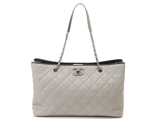 Chanel Matelasse Chain Shoulder Tote Bag in Black A90451 473