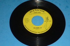 SANDIE SHAW - "ONE MORE LIE / TOGETHER" - 45 RPM RECORD - PROMO - RCA VICTOR