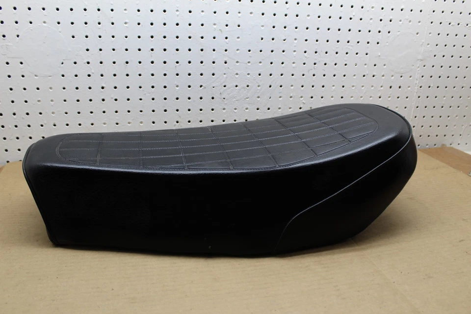 Asiento de sillín Kawasaki F11 F11-A F11-B F11M 1973-1975 OEM 53002-050 Foto 3 de 4