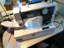 Toyota Portable Electric Sewing Machine 5001A