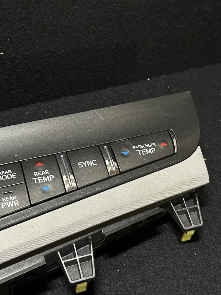 Toyota Sienna 2011–2015 A/C Heater Temperature Dash Control 55900-08150-B0 OEM - Image 3 of 4