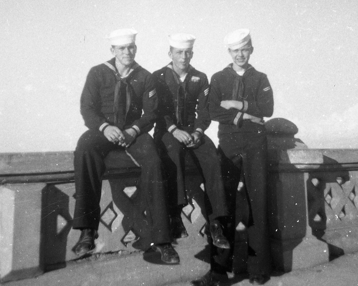 アンティーク雑貨 40s-50s vintage us navy usnavy USN ORIGINAL VINTAGE NEGATIVE: Navy Sailors Men Male Uniform USN 40's