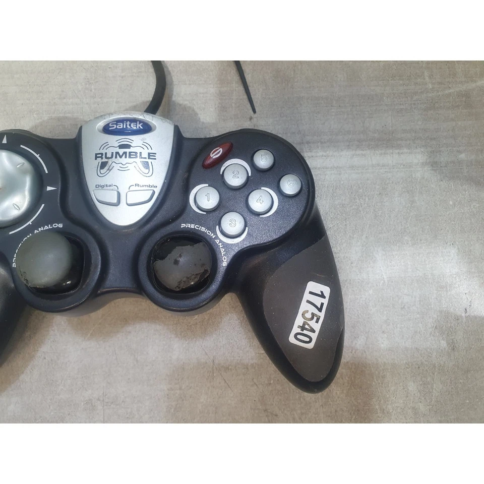 Saitek Rumble P2500 Analog Gaming Controller Black Wired USB Handheld Ergonomic - Image 3 of 4