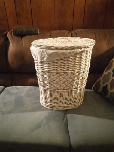Vintage Woven Wicker Laundry Basket White 19"T/16"Length 9'W/🔥$88