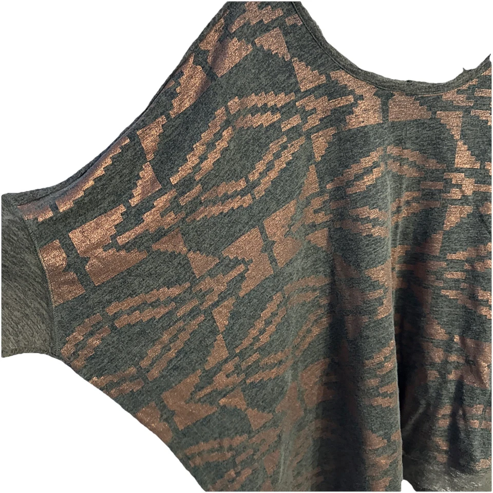 Lane Bryant Size 22/24 Top Green Geometric Stretch Pullover Asymmetrical Hem - Image 2 of 4