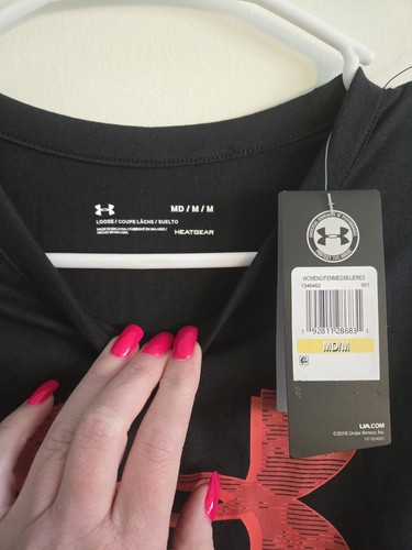 Under Armour Black W/Red Logo Size Medium - Picture 2 of 3