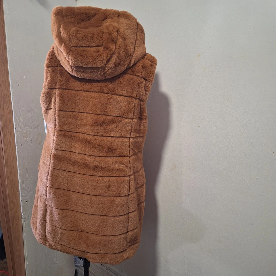 Chaleco con capucha Steve Madden de piel sintética para mujer XL NUEVO CON ETIQUETAS PRECIO DE VENTA SUGERIDO POR EL FABRICANTE 180 USD Foto 3 de 3