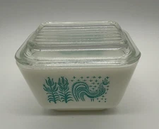 Pyrex Amish Butterprint Turquoise Rooster 501 Refrigerator Dish 1-1/2 Cup w/ Lid