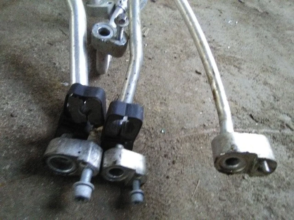 BMW i3 2014 mangueras de aire acondicionado Foto 2 de 4