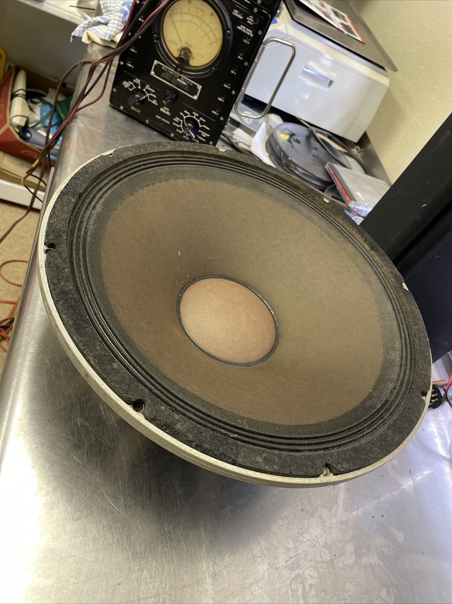 Peavey Black Widow 1505 KADT 15