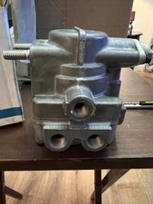 Bendix sr7 brake valve K021557