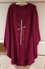 PRIEST CLERGY VESTMENT CHASUBLE & STOLE PURPLE W/STUNNING APPLIQUE'