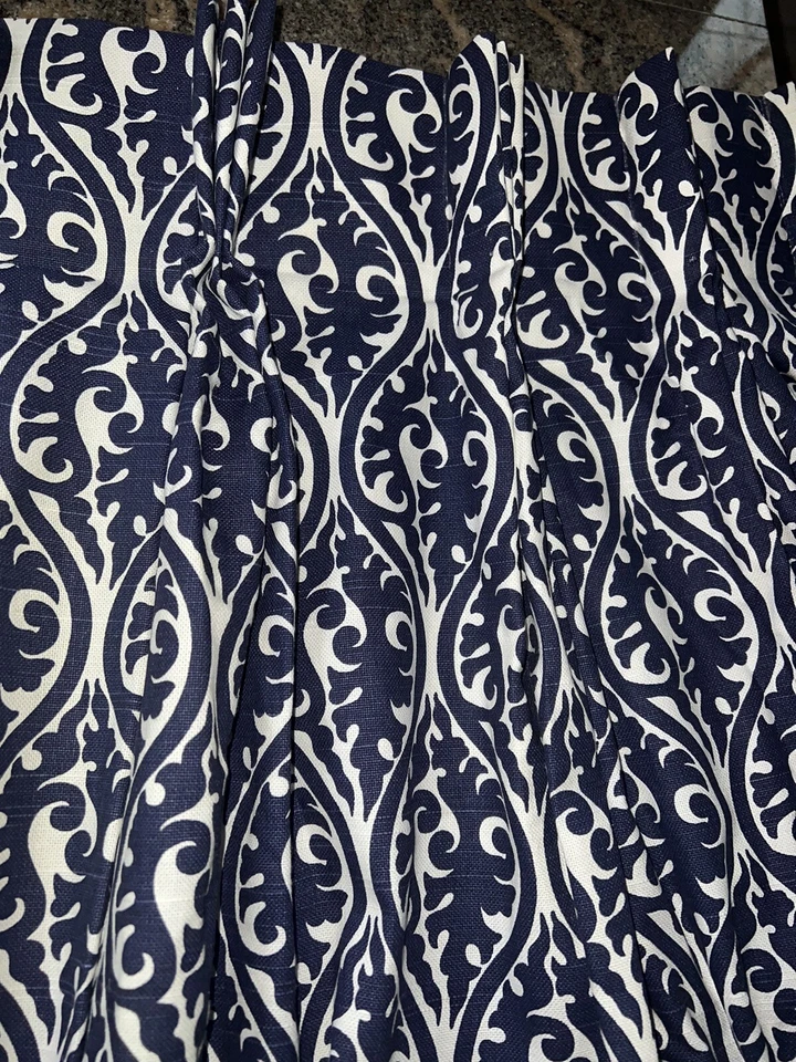 ROBERT ALLEN CORTINAS PLISADAS PERSONALIZADAS Y FUNDAS DE 3 EUROS ~ PATRÓN AZUL MARINO Y MARFIL Foto 4 de 4