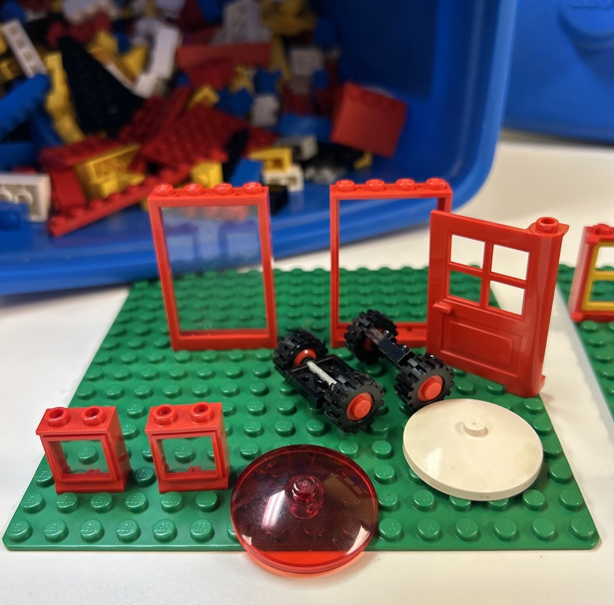 700+ Pieces Vintage 1993 LEGO SYSTEM 1845 20th Anniversary Jackpot