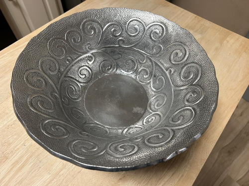 IHI große gekräuselte Dekoschale - Aluminiumguss poliert Indien - Bild 1 von 5