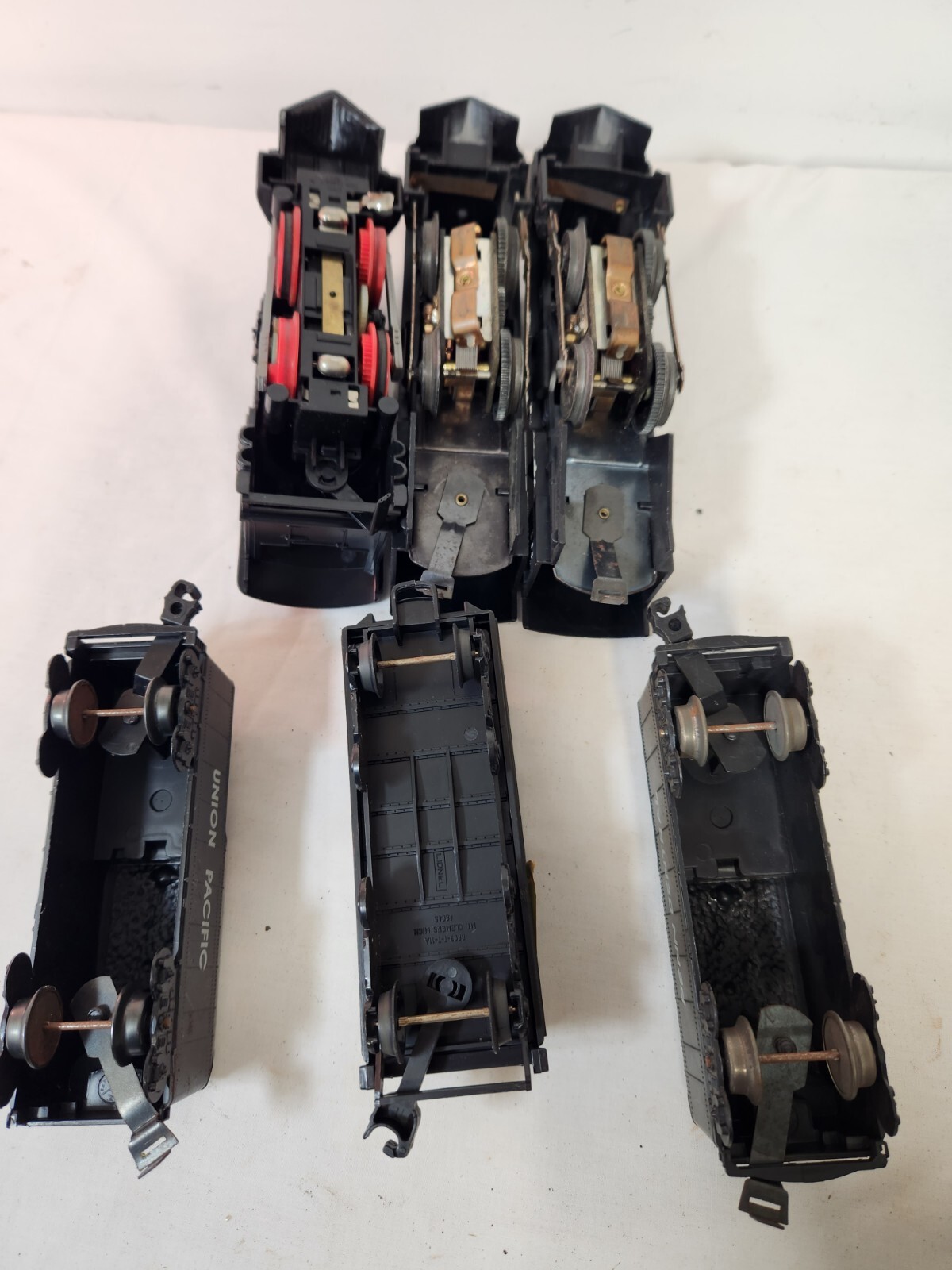 Vintage Lionel Train Engines Tenders 8803 490 Penn Central Santa Fe eBay