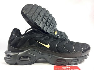 air max plus tn black metallic gold