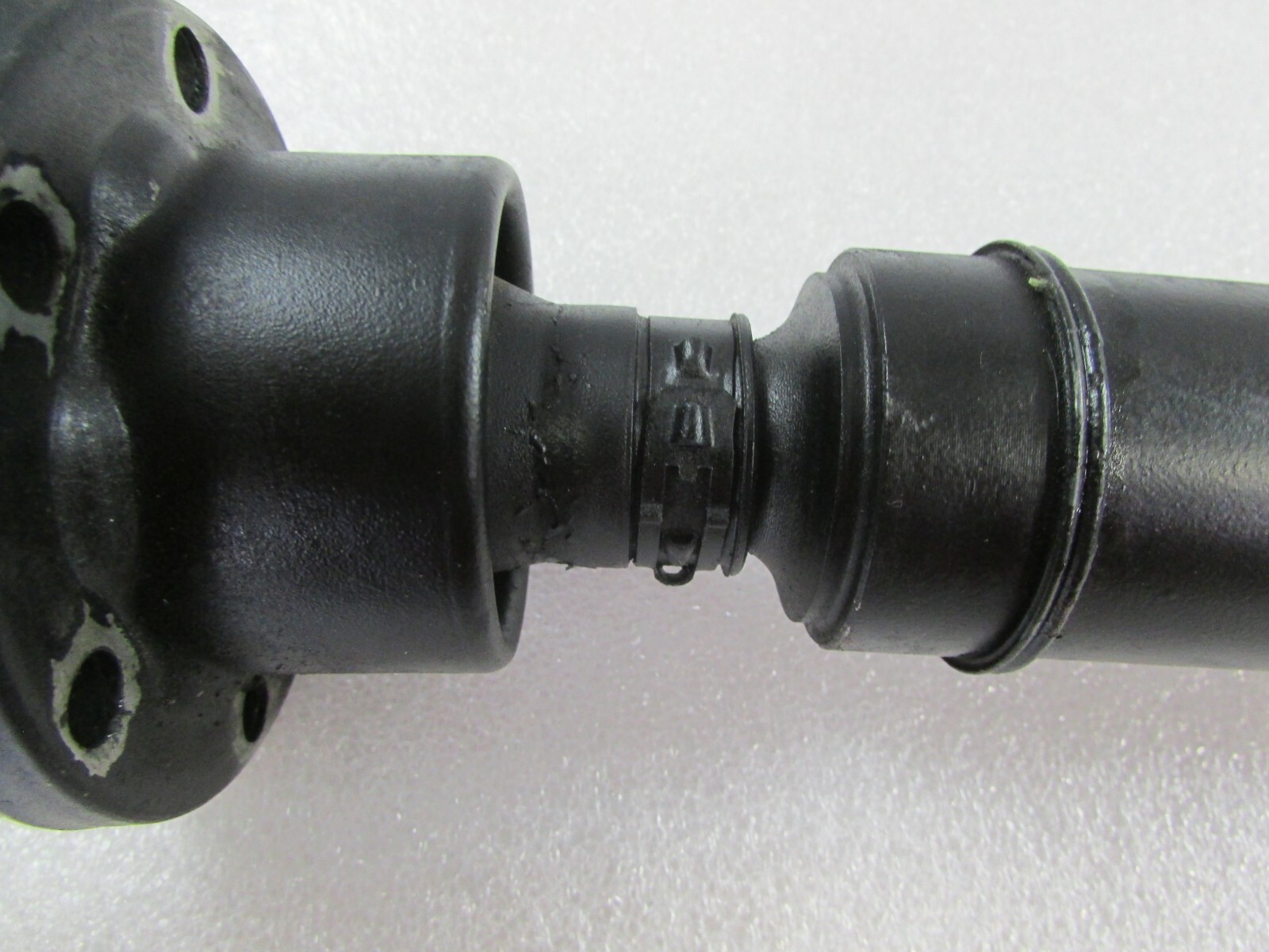 2014 Maserati Quattroporte, Front Drive Shaft, Used, P/N 670003770